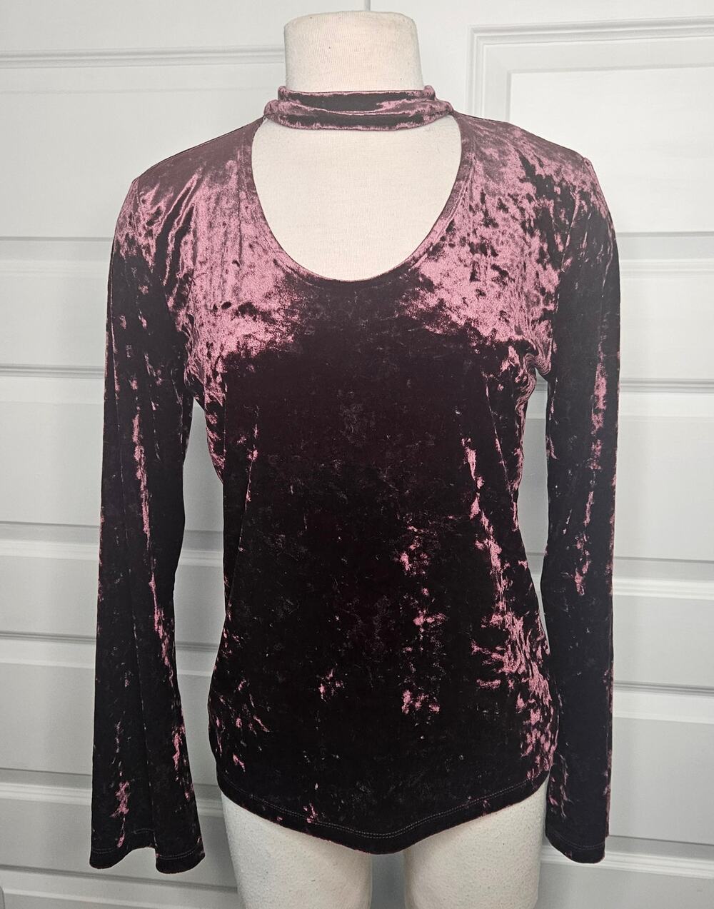 Sanctuary Crushed Velvet Choker Neck Cut Out Long Sleeve Top Maroon Wine Sm Med
